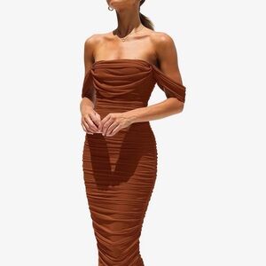 Off The Shoulder dress in Caramel